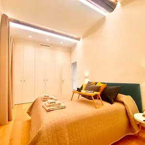 Amazing San Lorenzo 19, Rolli Palace Unesco - Stunning View Overlooking The Cathedral - Free Private Parking- Apartment